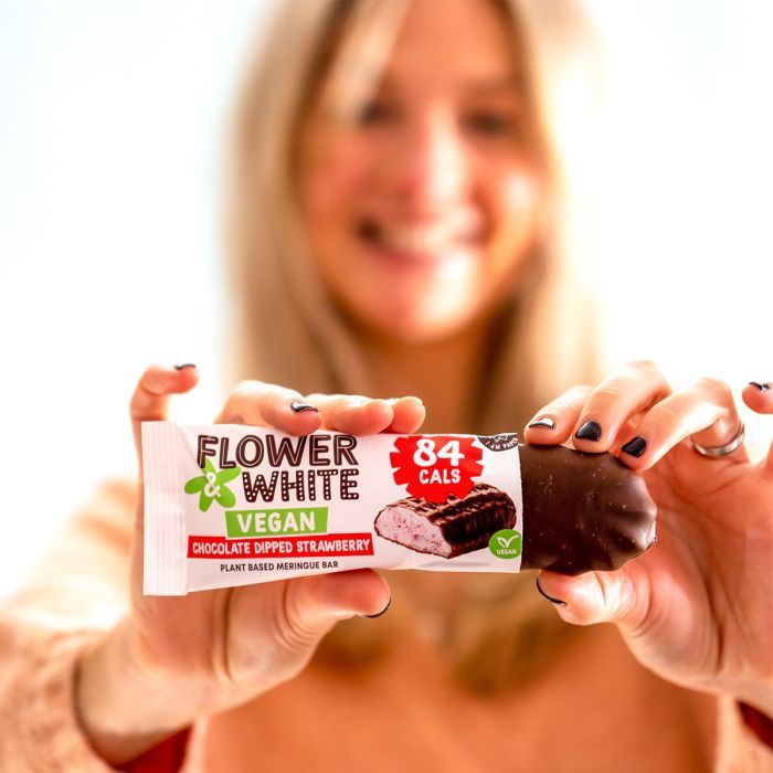 Flower&White Vegan Chocolate Dipped Bar 12x20g - Nutrition Bars at MySupplementShop by Flower & White